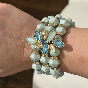 Vintage acrylic rhinestone gold tone stretch bracelet